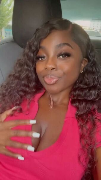 cupcake Nahé Úniky OnlyFans Fotka 4