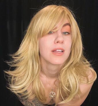 Danikaxix