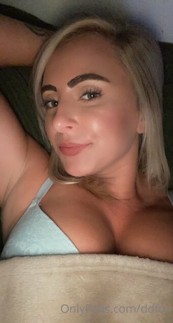 ddfox Nahé Úniky OnlyFans Fotka 26