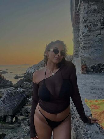 Debora Bloise Nahé Úniky OnlyFans Fotka 4