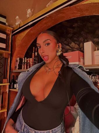 Debora Bloise Nahé Úniky OnlyFans Fotka 5