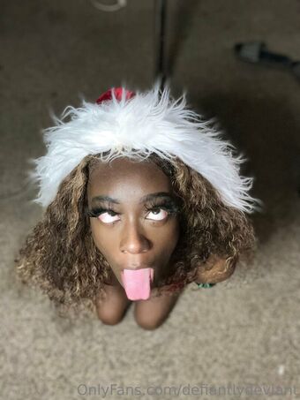 defiantlydeviant Nahé Úniky OnlyFans Fotka 9