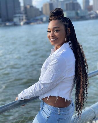 DefinedByKy Nahé Úniky OnlyFans Fotka 19