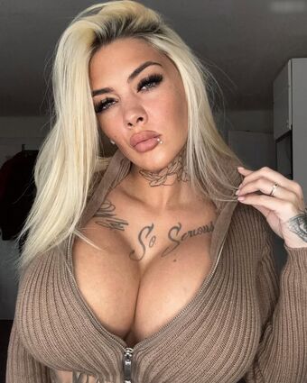 Deminecka Nahé Úniky OnlyFans Fotka 42