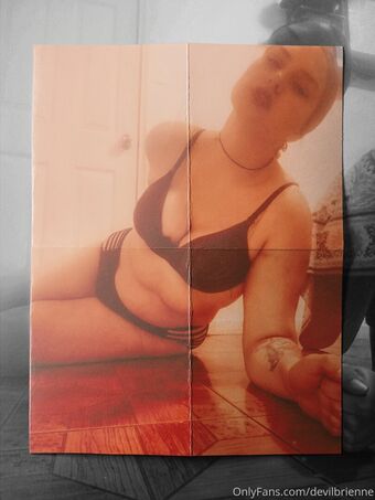 devilbrienne Nahé Úniky OnlyFans Fotka 3