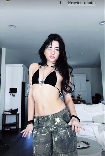 Devinevola Nahé Úniky OnlyFans Fotka 21