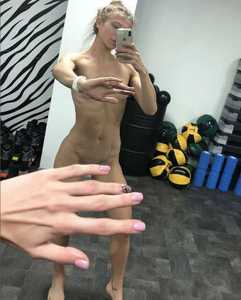 dfelm Nahé Úniky OnlyFans Fotka 4