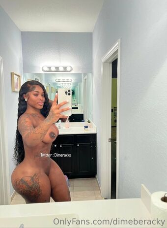 DimeBeracky Nahé Úniky OnlyFans Fotka 23
