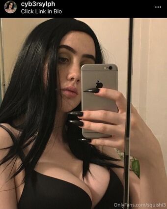 divinityvaeh Nahé Úniky OnlyFans Fotka 7