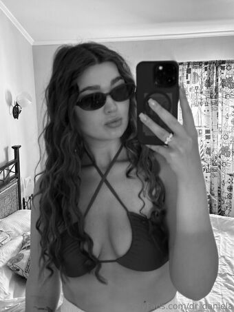dr_daniela Nahé Úniky OnlyFans Fotka 51