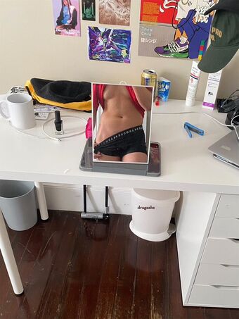 dr0gon Nahé Úniky OnlyFans Fotka 3