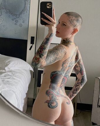 E. Boring Nahé Úniky OnlyFans Fotka 7