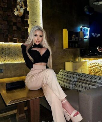 eliseluna7 Nahé Úniky OnlyFans Fotka 8