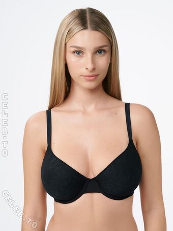 Ella Netzer Nahé Úniky OnlyFans Fotka 170