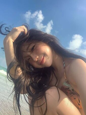 Ellen Tan Nahé Úniky OnlyFans Fotka 120