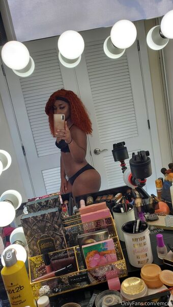 emcos Nahé Úniky OnlyFans Fotka 1