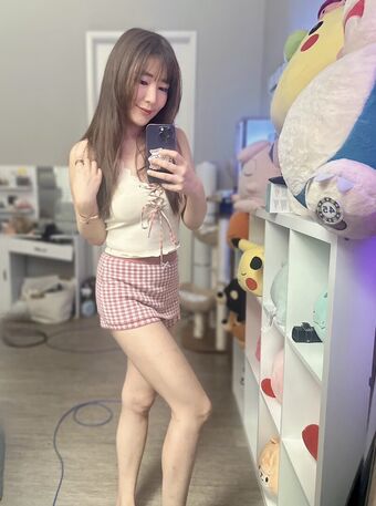 Emily Wang Nahé Úniky OnlyFans Fotka 50