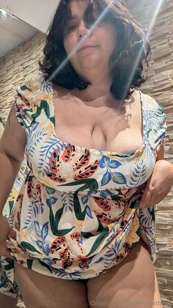 emmathiick Nahé Úniky OnlyFans Fotka 33