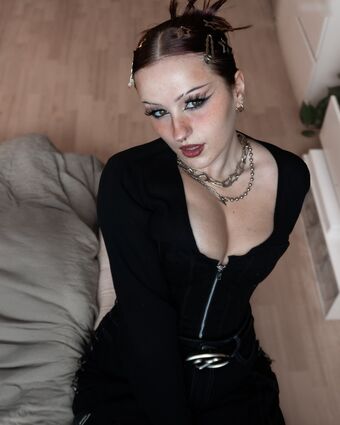 Emmo Nahé Úniky OnlyFans Fotka 13
