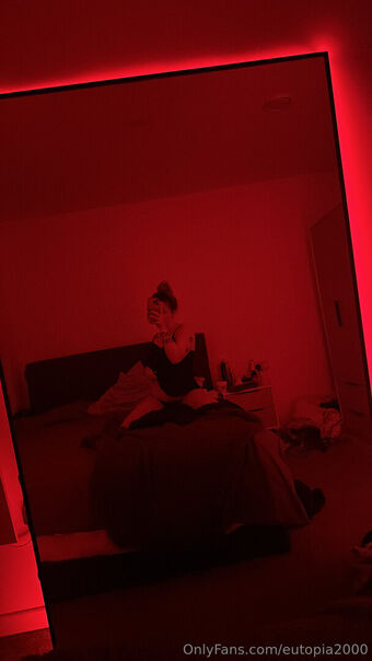 eutopia2000 Nahé Úniky OnlyFans Fotka 1