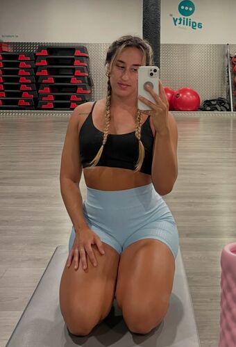 Evagymbabe Nahé Úniky OnlyFans Fotka 2