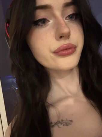 Evalunna Nahé Úniky OnlyFans Fotka 25