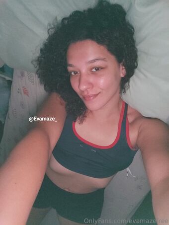 evamazefree Nahé Úniky OnlyFans Fotka 16
