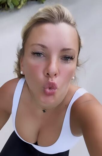 Evelyn Burdecki