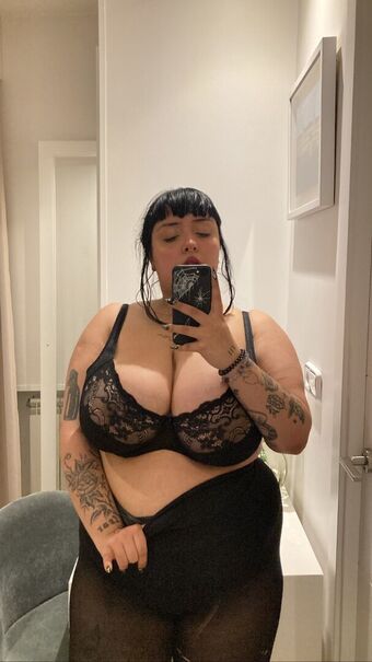 Evilbebita Nahé Úniky OnlyFans Fotka 5