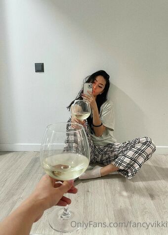 FancyVikki Nahé Úniky OnlyFans Fotka 15