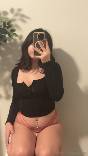 favaly Nahé Úniky OnlyFans Fotka 19