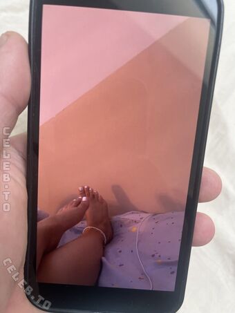 Feets Nahé Úniky OnlyFans Fotka 6