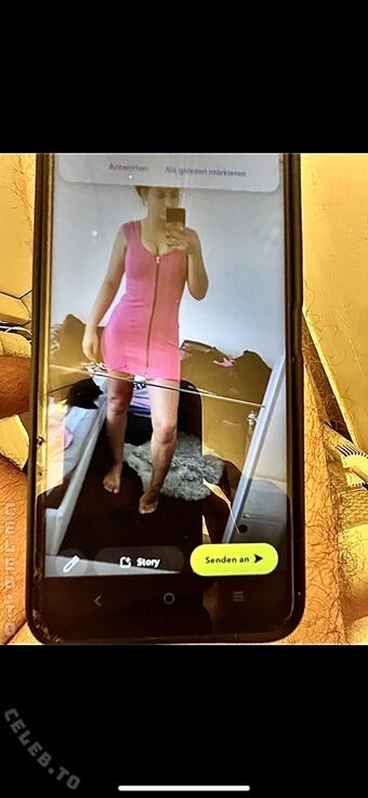 Feets Nahé Úniky OnlyFans Fotka 7