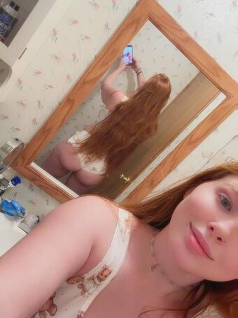 Fieryredcheeks Nahé Úniky OnlyFans Fotka 10