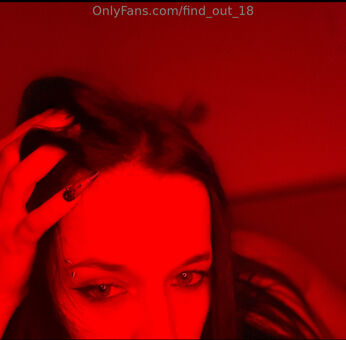 find_out_18 Nahé Úniky OnlyFans Fotka 57