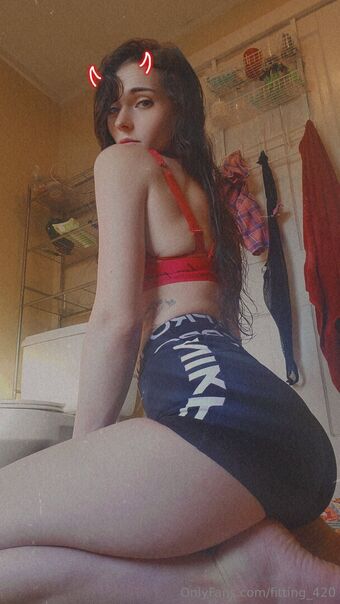 fitting_420 Nahé Úniky OnlyFans Fotka 10