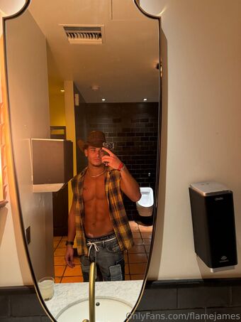 flamejames Nahé Úniky OnlyFans Fotka 20