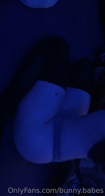 floatingfae Nahé Úniky OnlyFans Fotka 4