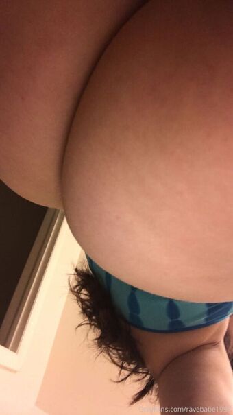 Foreign&boring Nahé Úniky OnlyFans Fotka 11
