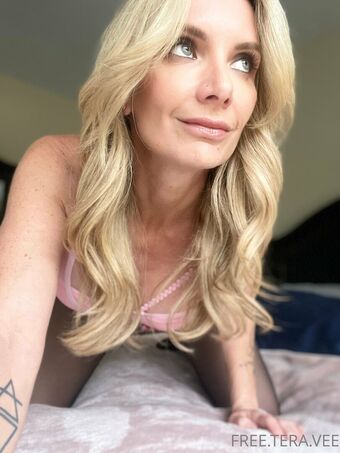 freeteravee Nahé Úniky OnlyFans Fotka 11