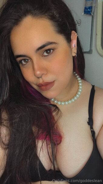 goddeslean Nahé Úniky OnlyFans Fotka 30