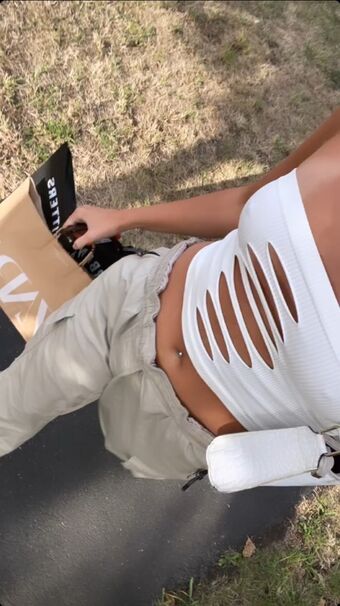 Grace Bidd Nahé Úniky OnlyFans Fotka 17
