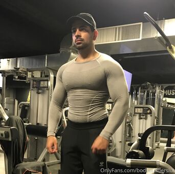 growingthick Nahé Úniky OnlyFans Fotka 14