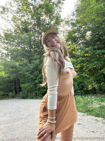 GuessWhoX2 Nahé Úniky OnlyFans Fotka 55