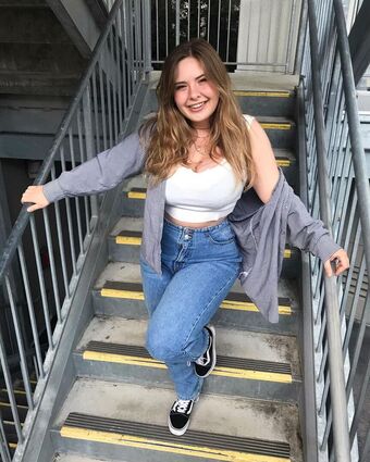 Haley E Nahé Úniky OnlyFans Fotka 8