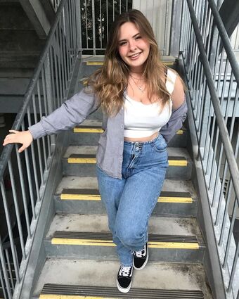 Haley E Nahé Úniky OnlyFans Fotka 9