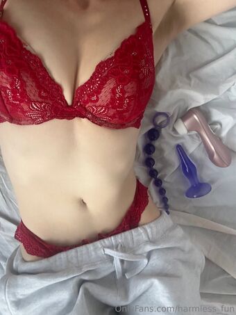 harmless_fun Nahé Úniky OnlyFans Fotka 2