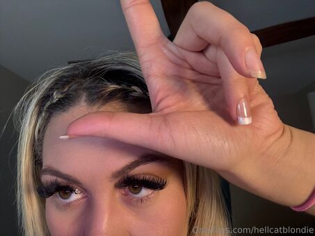 hellcatblondie Nahé Úniky OnlyFans Fotka 34