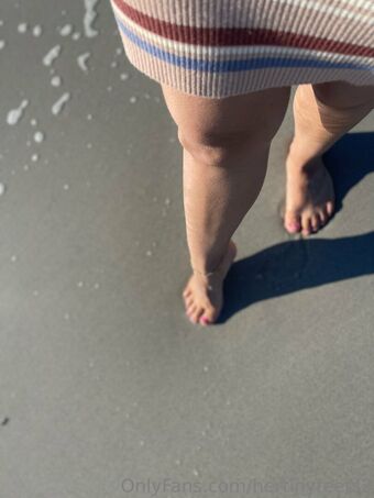hertinyfeets2 Nahé Úniky OnlyFans Fotka 6
