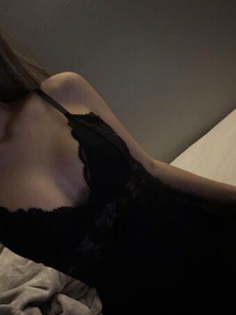 Hien Nahé Úniky OnlyFans Fotka 8